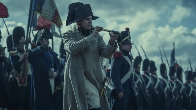 Napoleon, clip dal film Joaquin Phoenix orchestra una brutale &ldquo;trappola ghiacciata&rdquo;