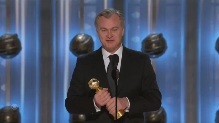 Christopher Nolan rende omaggio al &ldquo;Caro amico&rdquo; Heath Ledger mentre vince il Golden Globe come miglior regista