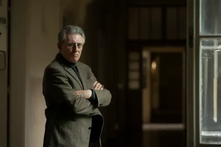 Prima danza, poi pensa. Alla ricerca di Beckett: il trailer ufficiale italiano Prima danza, poi pensa. Alla ricerca di Beckett: il trailer ufficiale italiano