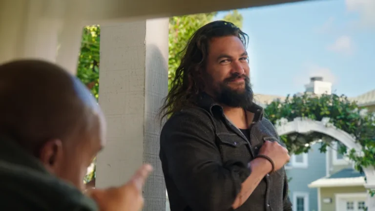 Jason Momoa insieme a Zach Braff e Donald Faison per un remake di &ldquo;Flashdance&rdquo; nello spot del Super Bowl