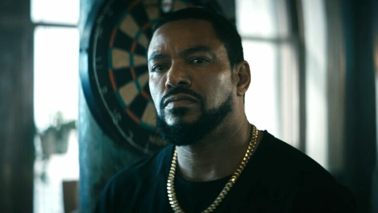 Laz Alonso in Fountain of Youth di Guy Ritchie