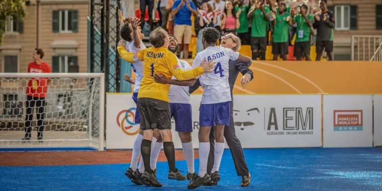 The Beautiful Game: recensione del film Netflix The Beautiful Game: recensione del film Netflix