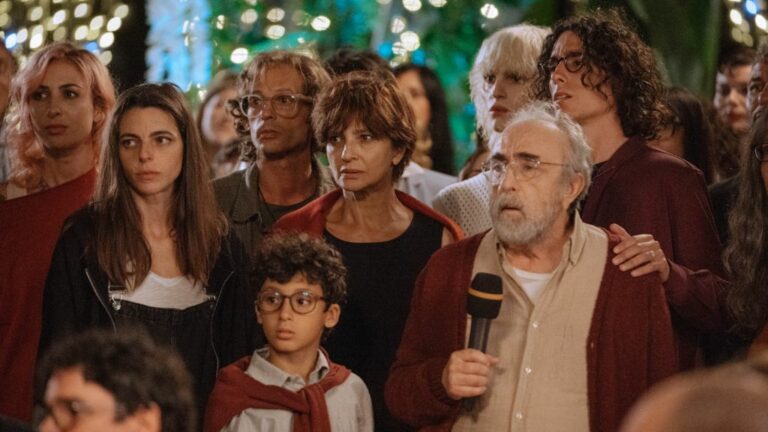Un altro ferragosto: recensione del sequel di Paolo Virz&igrave;