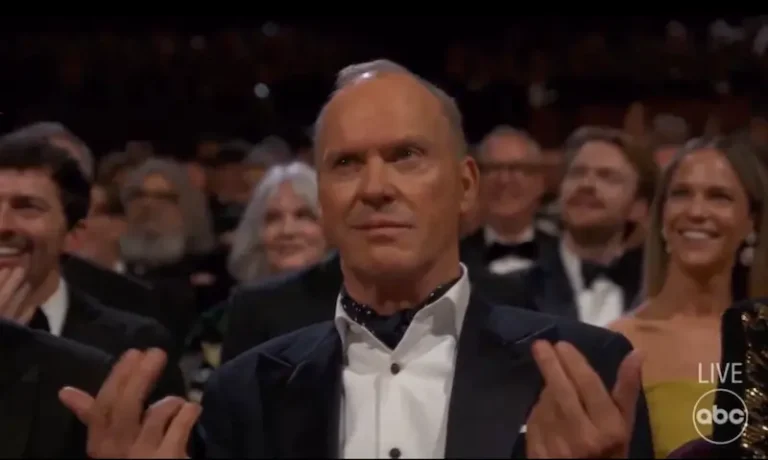 Michael Keaton commenta il suo &ldquo;momento Batman&rdquo; agli Oscar 2024