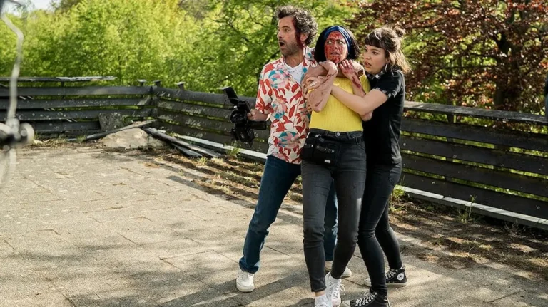 Cut! Zombi contro zombi: tutte le curiosit&agrave; sulla commedia francese