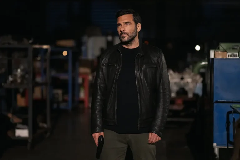 Il Clandestino, recensione della serie con Edoardo Leo