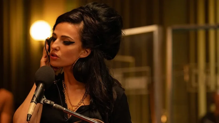 Back to Black: recensione del film di Sam Taylor-Johnson