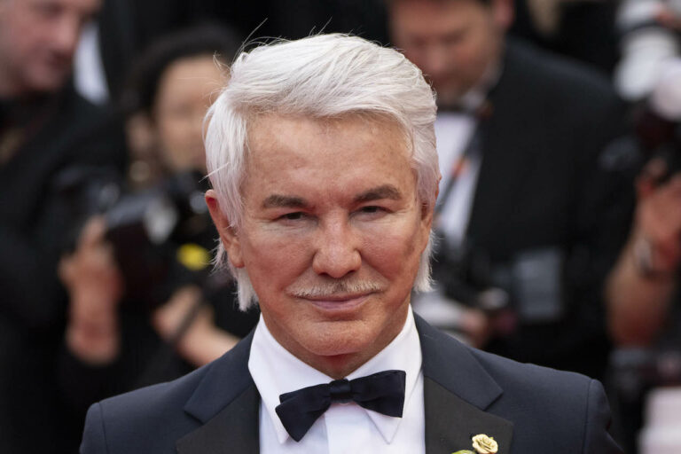 Baz Luhrmann al lavoro su un adattamento della storia di Giovanna d’Arco Baz Luhrmann al lavoro su un adattamento della storia di Giovanna d’Arco