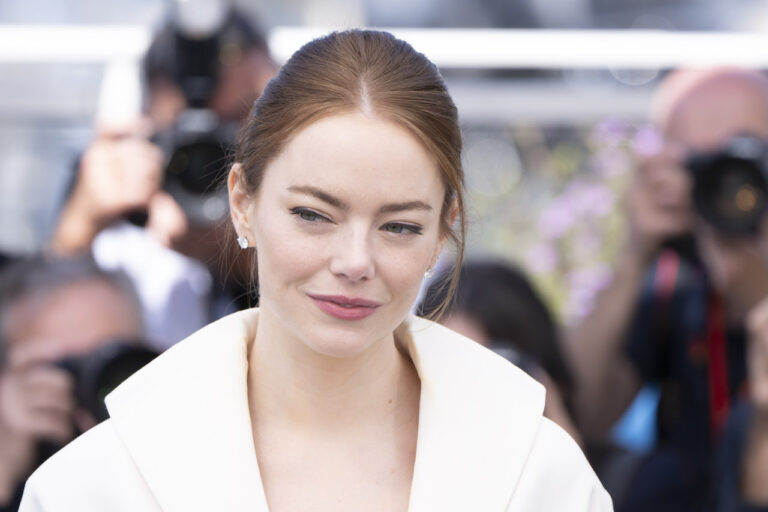 Jennifer Lawrence ha cercato di dissuadere Emma Stone dal tagliarsi i capelli per il suo nuovo progetto
