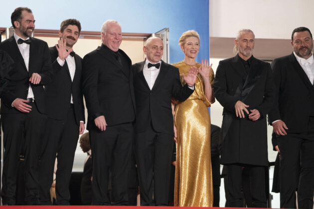 Il cast di Rumors