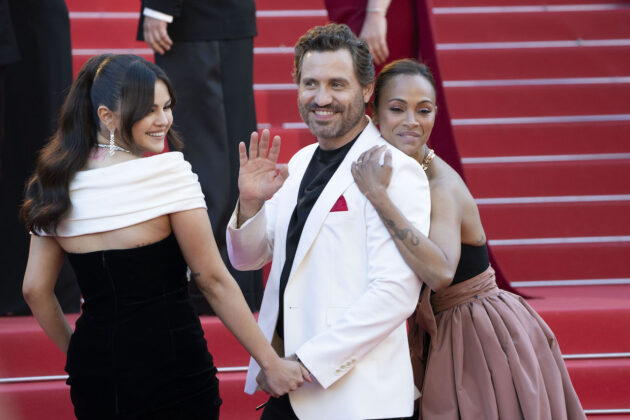 Selena Gomez, Édgar Ramírez e Zoe Saldana