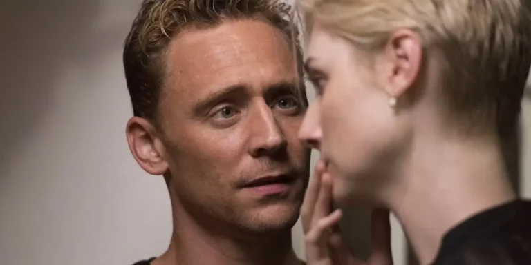 The Night Manager 2: Tom Hiddleston firma il miglior debutto BBC degli ultimi anni