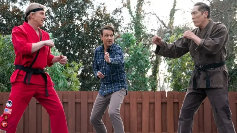 Cobra Kai: la pazienza &egrave; la chiave del poster del finale di stagione di Cobra Kai