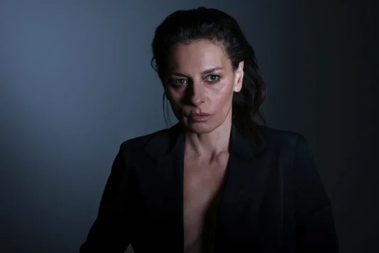 Lidia Vitale tra luoghi, destrutturazione dell&rsquo;ego e metodo: &ldquo;Io amo veder fiorire un giovane attore&rdquo;
