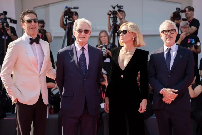 Festival di Venezia 2024, le foto di Cate Blanchett e Alfonso Cuaron per Disclaimer Festival di Venezia 2024, le foto di Cate Blanchett e Alfonso Cuaron per Disclaimer