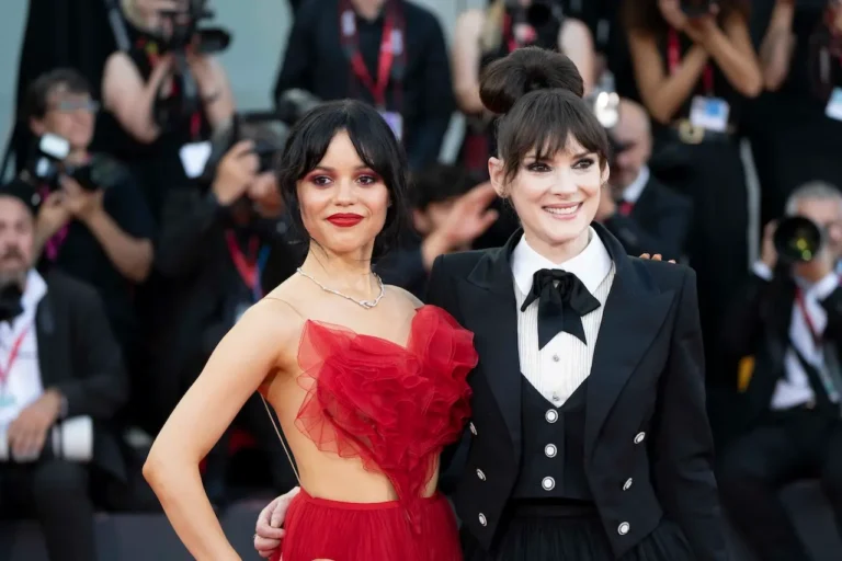 Mercoled&igrave; &ndash; Stagione 3: al via le riprese! Winona Ryder si unisce al cast!