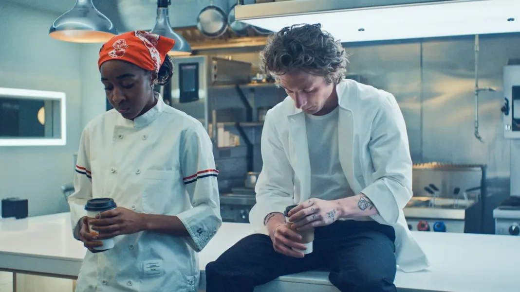 Jeremy Allen White, Ayo Edebiri the bear 3