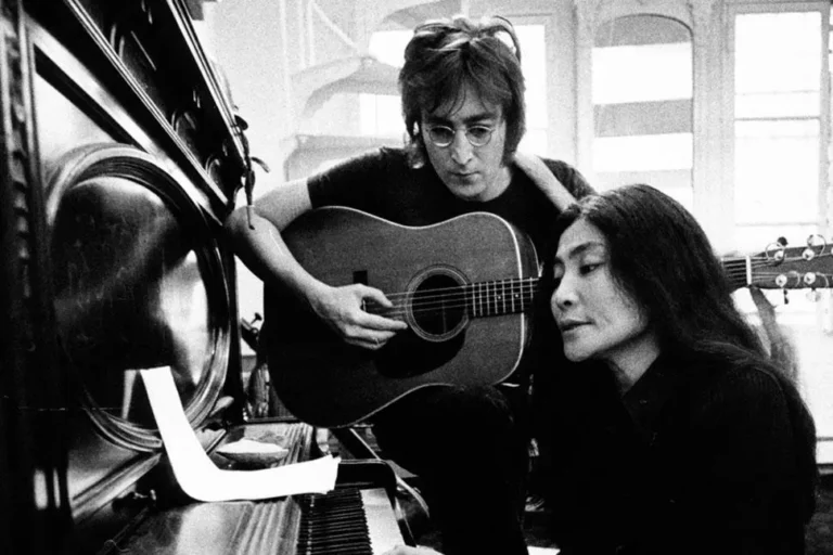 One to One: John & Yoko: la recensione del documentario di Kevin Macdonald e Sam Rice-Edwards – Venezia 81 One to One: John & Yoko: la recensione del documentario di Kevin Macdonald e Sam Rice-Edwards – Venezia 81