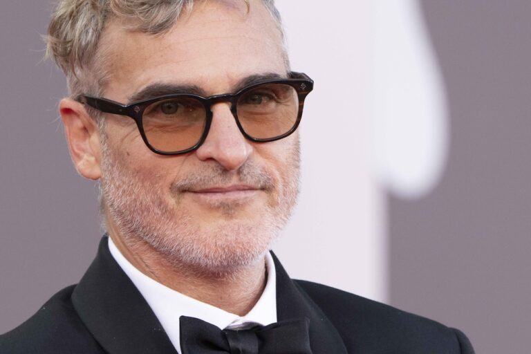 Todd Phillips svela che Joaquin Phoenix ha voluto fortemente un sequel di Joker