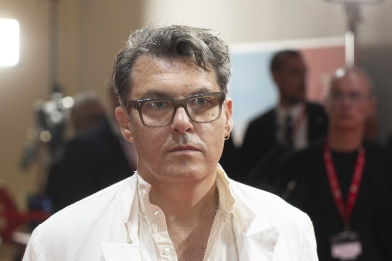 Joe Wright diriger&agrave; Juice: il romanzo post-apocalittico sul cambiamento climatico diventa un film