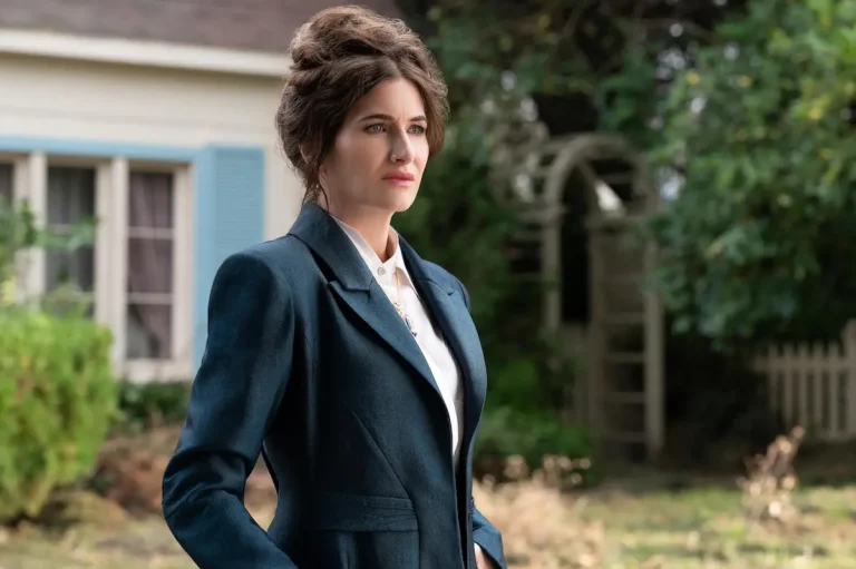 Kathryn Hahn ufficialmente scelta per interpretare Madre Gothel nel live-action di Rapunzel