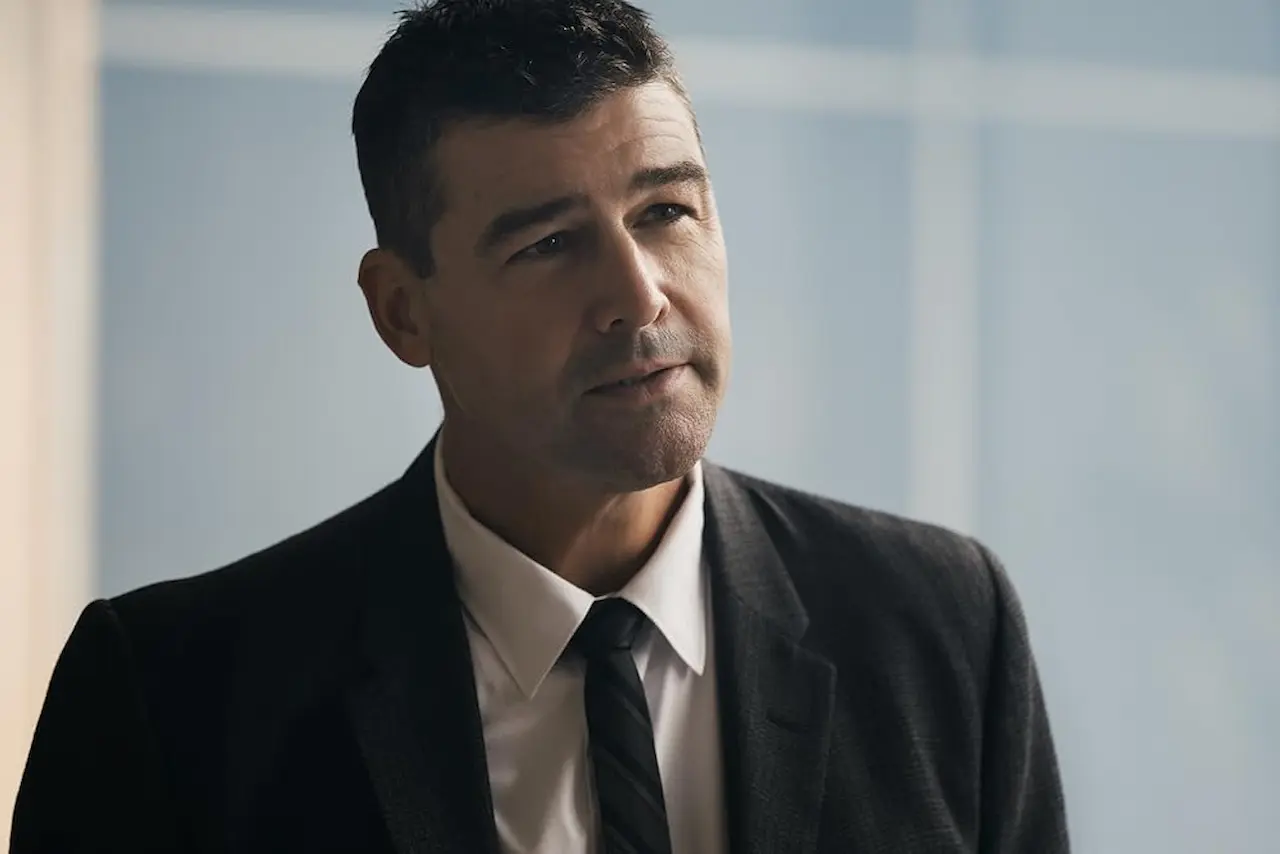 Kyle Chandler