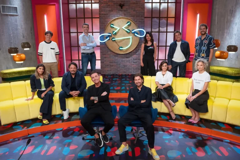LOL: Chi ride &egrave; fuori, il cast di comici della quinta stagione!