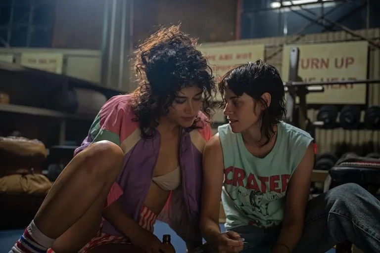 Love Lies Bleeding: recensione del film con Kristen Stewart e Katy O&rsquo;Brian