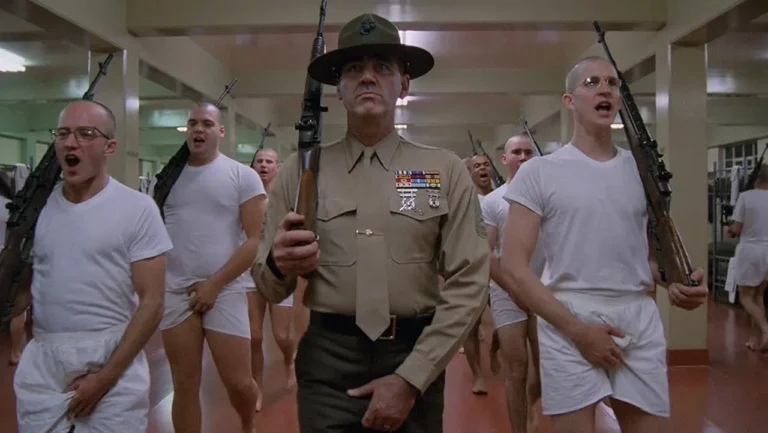 Full Metal Jacket: la spiegazione del finale del film di Stanley Kubrick
