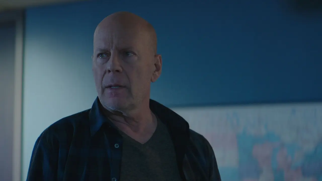 Bruce Willis in Wire Room - Sorvegliato speciale