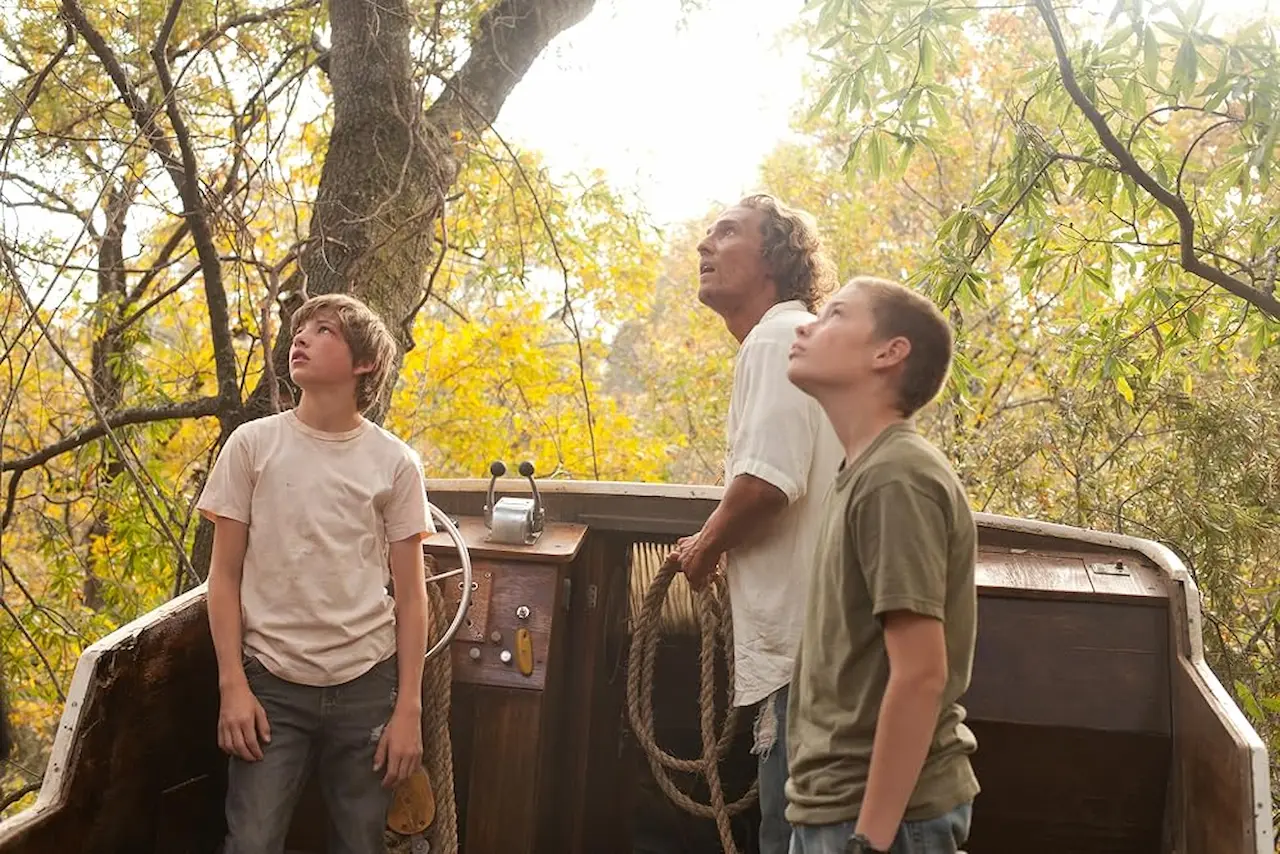 Matthew McConaughey, Tye Sheridan, and Jacob Lofland in Mud