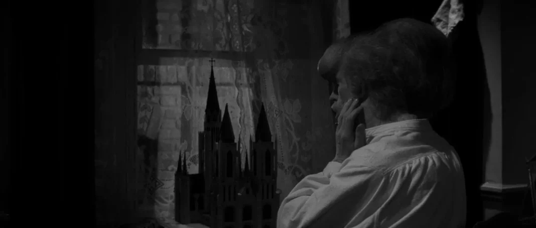 John Hurt in The Elephant Man (1980) John Hurt in The Elephant Man (1980)