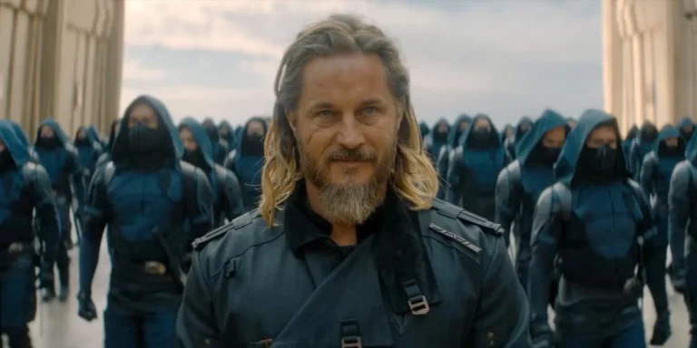 Chi è Desmond Hart di Dune: Prophecy? Spiegato il personaggio del soldato di Travis Fimmel Chi è Desmond Hart di Dune: Prophecy? Spiegato il personaggio del soldato di Travis Fimmel