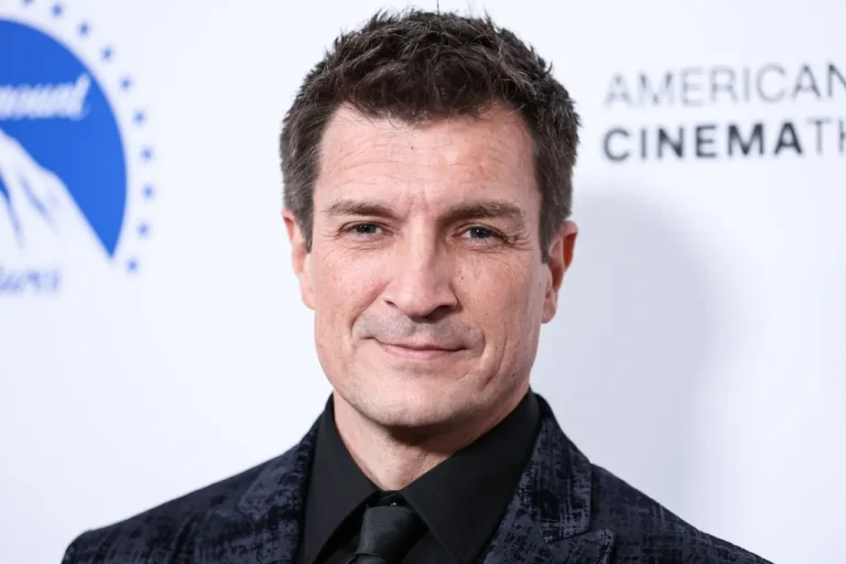 Green Lantern di Nathan Fillion ha gi&agrave; trovato la sua prossima serie DC dopo Lanterns
