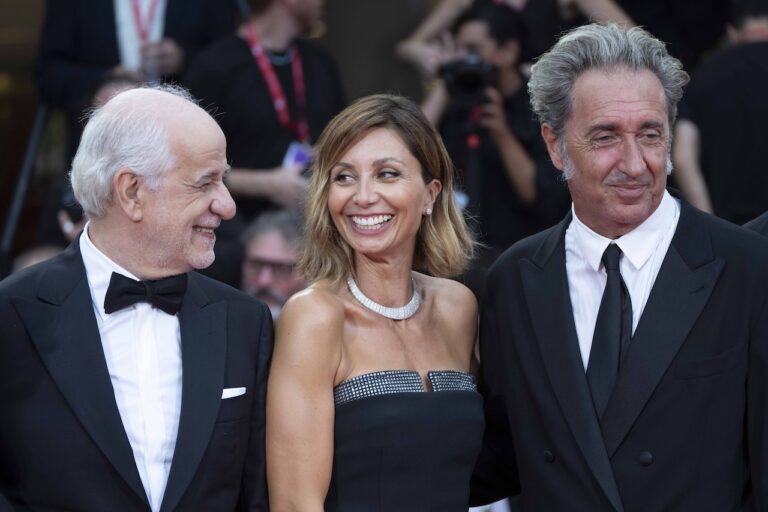 Venezia 82: il red carpet d&rsquo;apertura accoglie La Grazia di Paolo Sorrentino