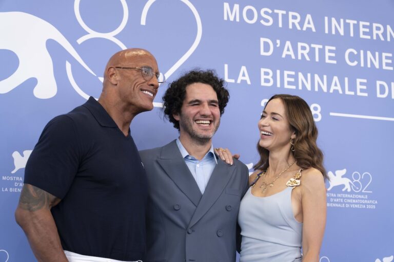 Dwayne Johnson e Benny Safdie di nuovo insieme per Lizard Music