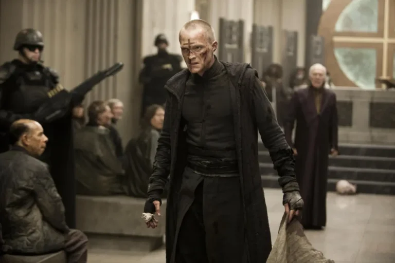 Priest: trailer del film con Paul Bettany