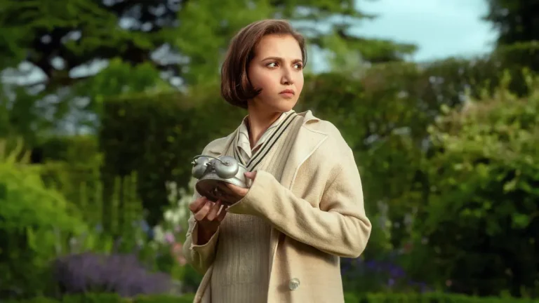 Agatha Christie&rsquo;s Seven Dials: teaser trailer della nuova serie Netflix su Agatha Christie