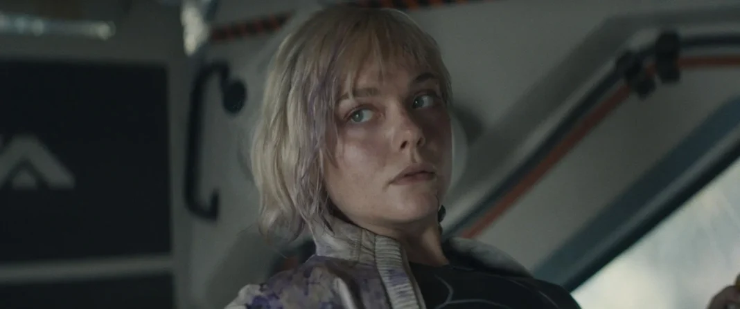 Elle Fanning è thia in Predator- Badlands (2025)