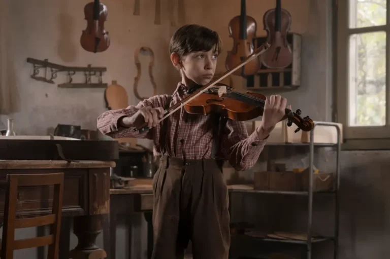 Il treno dei bambini, la spiegazione del finale: Cosa succede al violino di Amerigo?
