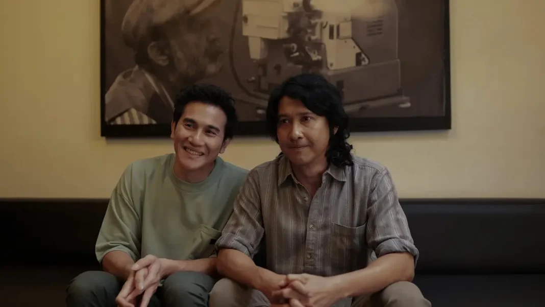 Agus Kuncoro e Vino G. Bastian in Lost in the Spotlight (2025) Agus Kuncoro e Vino G. Bastian in Lost in the Spotlight (2025)