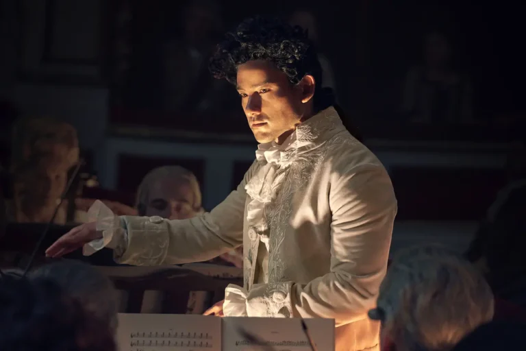 Amadeus: recensione della serie con Paul Bettany e Will Sharpe &ndash; #NoirFest2025