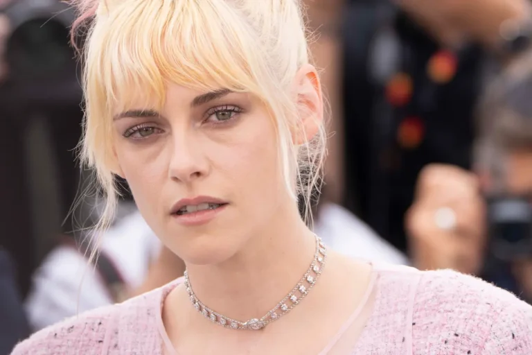 Cannes 78: Natalie Portman e Kristen Stewart al photocall