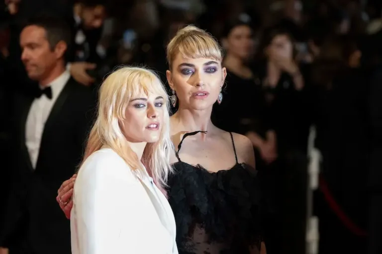 Cannes 78: il red carpet di The Chronology of Water di Kristen Stewart Cannes 78: il red carpet di The Chronology of Water di Kristen Stewart