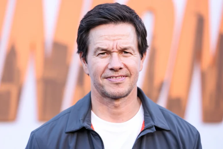 Mark Wahlberg si riunisce con il regista di un suo sottovalutato thriller per un nuovo film d’azione Mark Wahlberg si riunisce con il regista di un suo sottovalutato thriller per un nuovo film d’azione