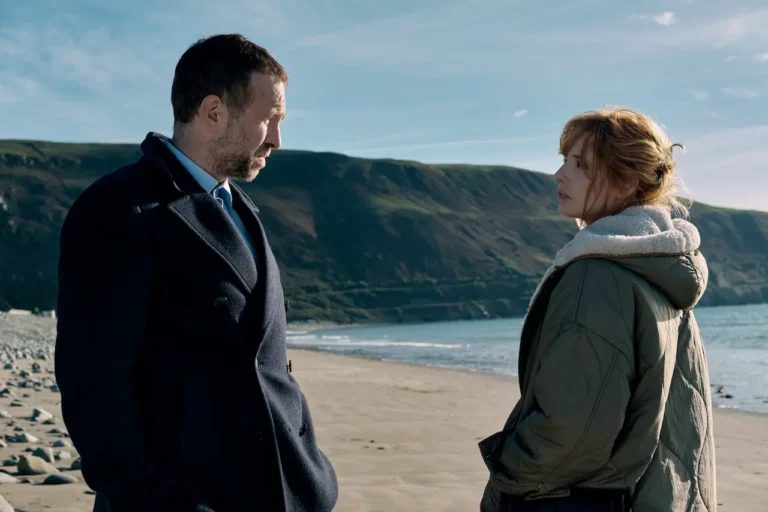 Under Salt Marsh: il trailer della serie con Kelly Reilly e Rafe Spall