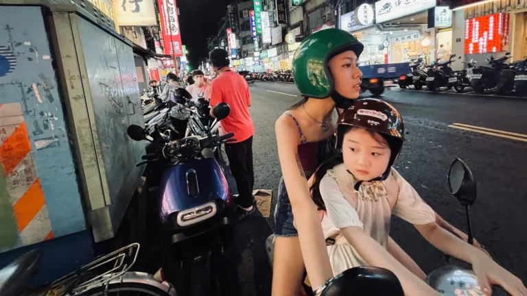 «Una lettera d’amore a Taiwan»: Shih-Ching Tsou ci racconta La mia famiglia a Taipei, dal 22 dicembre al cinema «Una lettera d’amore a Taiwan»: Shih-Ching Tsou ci racconta La mia famiglia a Taipei, dal 22 dicembre al cinema