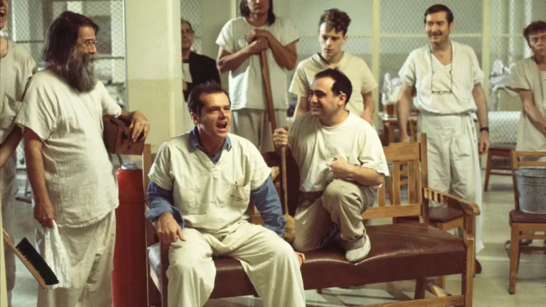 Qualcuno vol&ograve; sul nido del cuculo: la spiegazione del finale del film