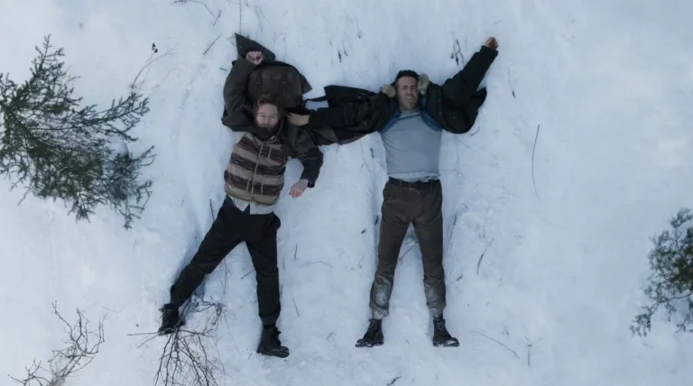 Mayday: trailer del nuovo film con Ryan Reynolds e Kenneth Branagh