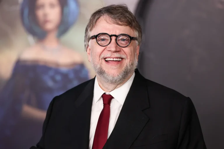 Terrified: il remake americano passa da Guillermo del Toro a Noah Hawley